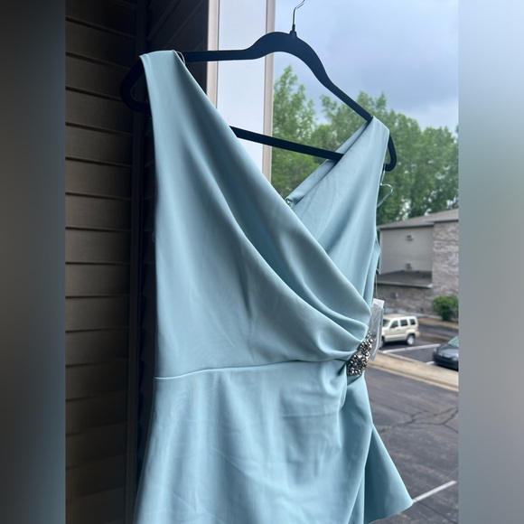🆕 💎👗 Alex Evenings Light Blue Draped Sheath Dress with Jeweled Accent | Size 4 - Picture 6 of 16
